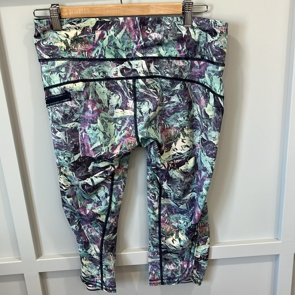 Lululemon Run: Top Speed Crop Iridescent Multi 10 - Picture 8 of 10